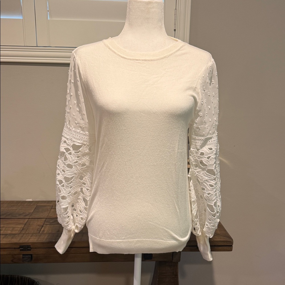 Sioni White Lace Sleeve Blouse